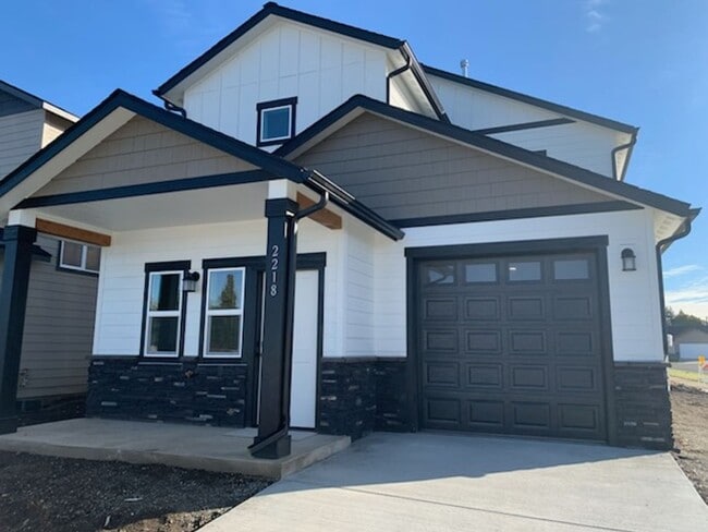 Building Photo - Brand new construction