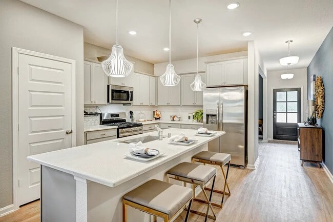 Building Photo - 1219 Anderson Dr