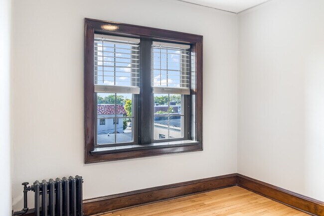 Photo - 3919 N Morris Blvd Unidad 206