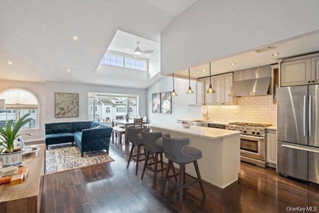 Photo - 241-43 Oak Park Dr