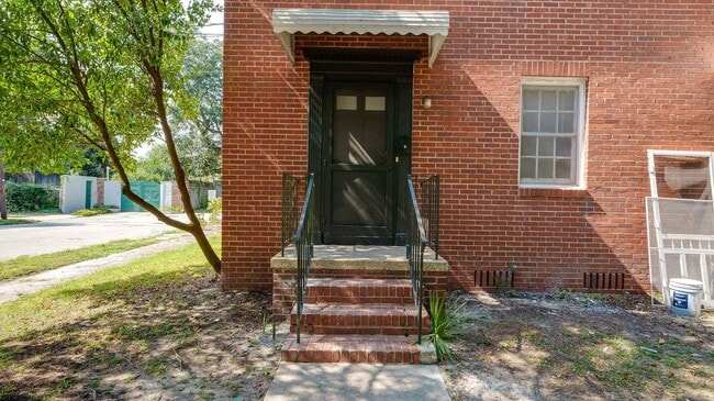 Photo - 2 Bedroom 1.5 Bath Townhouse in Wagener Terrace - Charleston Peninsula