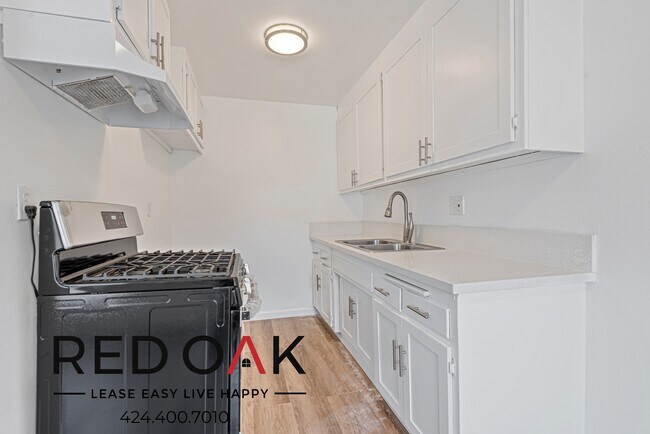 Photo - Delightful One Bedroom with Spacious Rooms... Unit 69