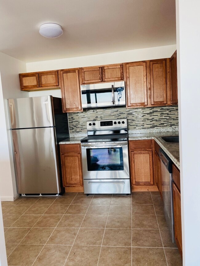 Building Photo - 5445 N Sheridan Rd Unit 2310