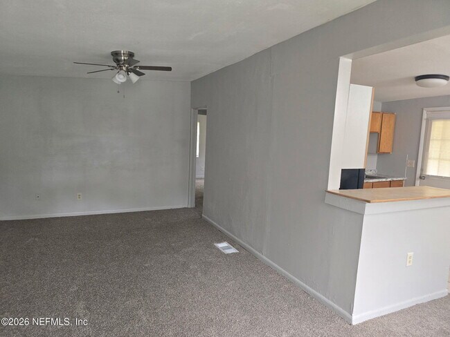 4324 Detaille Dr