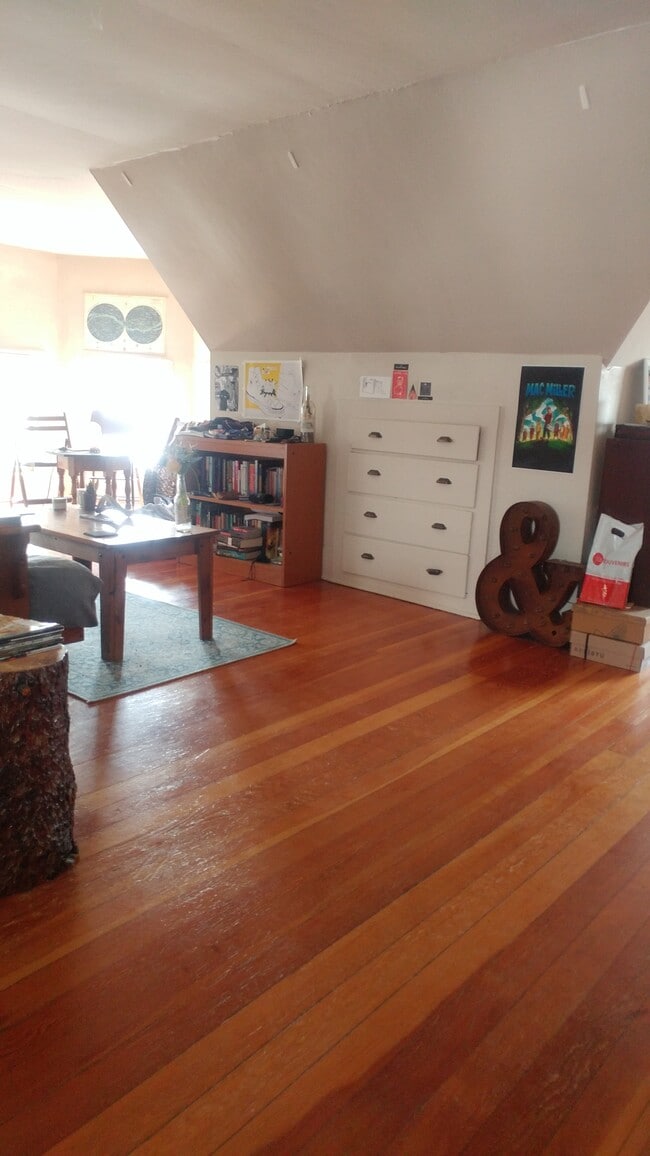 Photo - 28 Brookes Ave Unidad 3