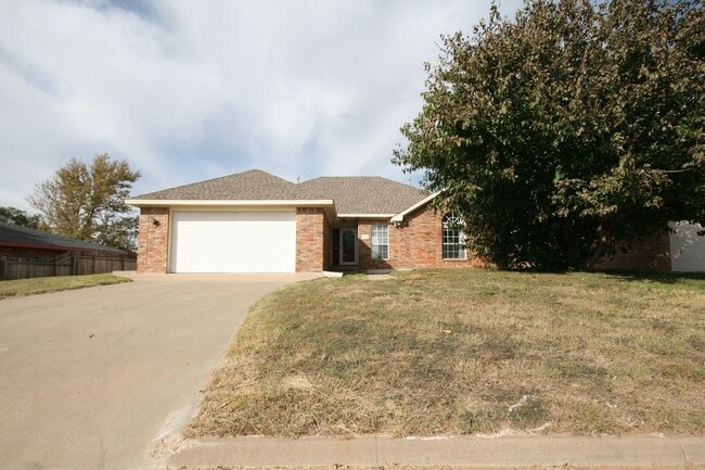 Building Photo - 4 Bed Brick Home! Zia School District! - Pets Welcome!!!