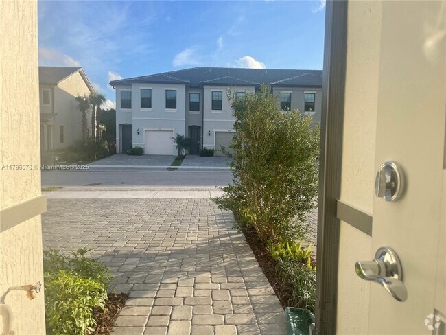 Building Photo - 2151 Appleton Cir S Rental
