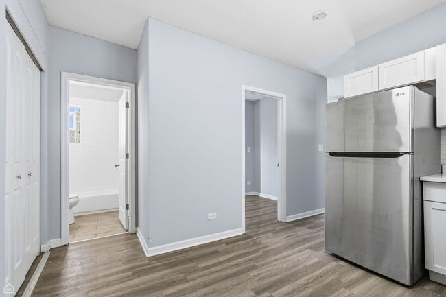 Photo - 16 E 118th Pl Unidad 1F