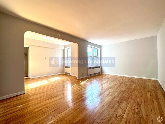 Building Photo - 0 bedroom in BRONX NY 10463 Unit 5M Rental