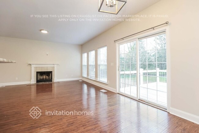 Photo - 415 Grovewood Dr