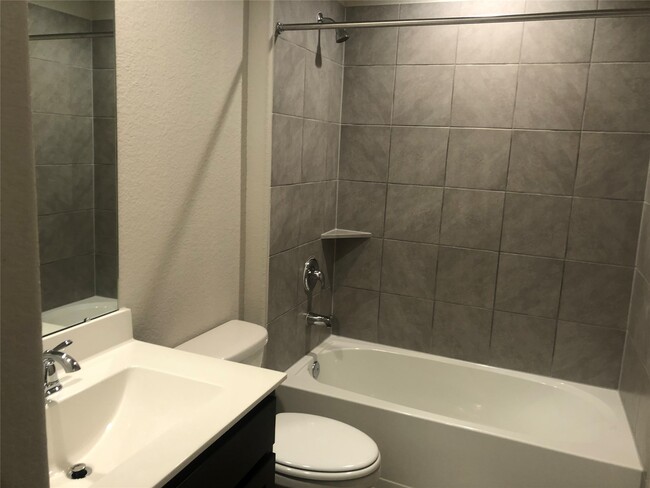 Photo - 1810 Gibbons Creek Dr
