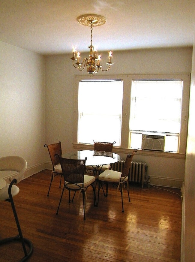 Dining Room - Fairmount