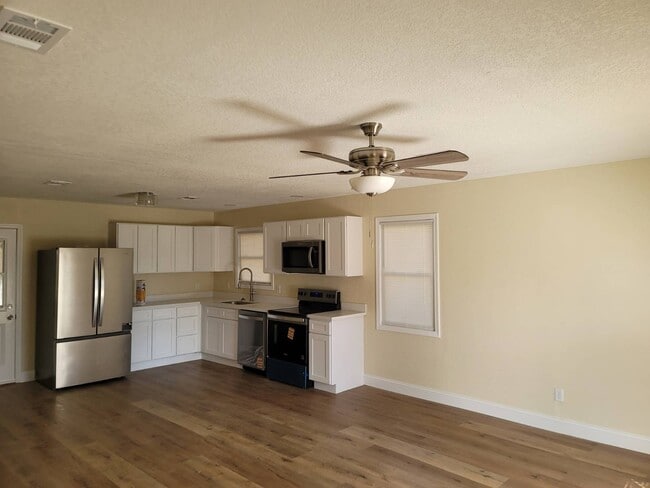 Photo - 511 Octave St