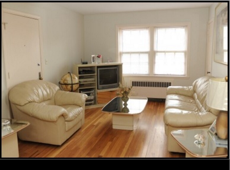 Living Room - The Exeter