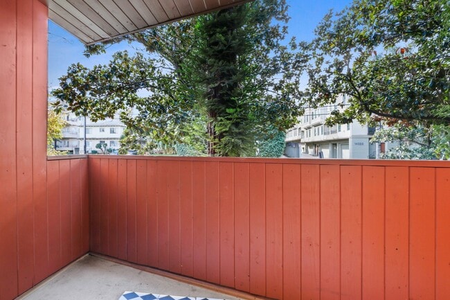 Photo - Dickens Gardens