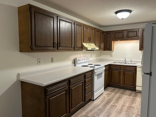 Photo - Lakeview Apartments