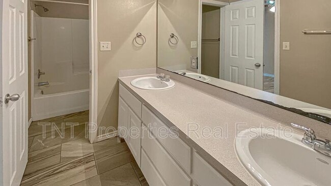 Photo - 9939 Risky's Ranch Dr