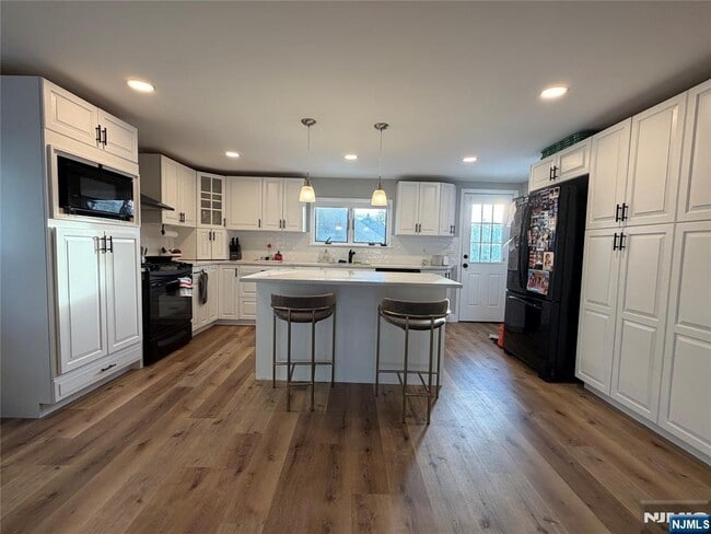 Photo - 200 Forest Ave