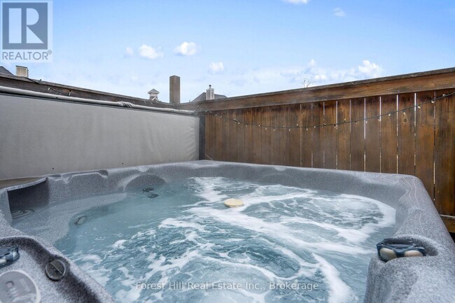 Photo - 144 National Drive