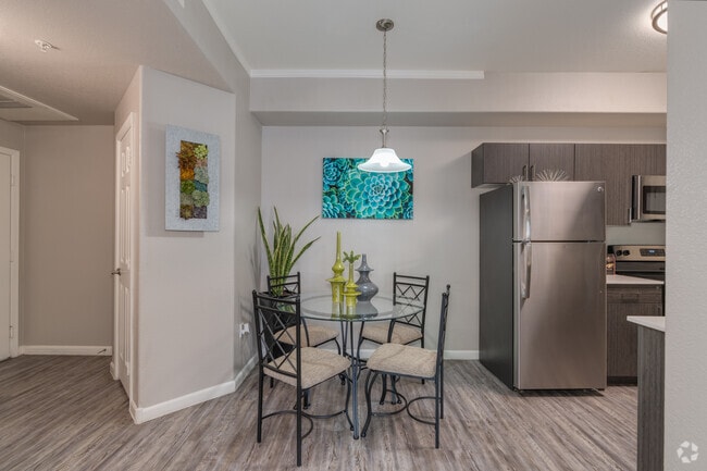 2BR, 2BA - 960SF - Sonoma Ridge Apartments