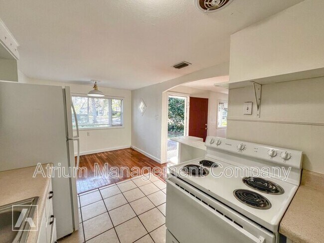 Photo - 1210 Cloverlawn Ave