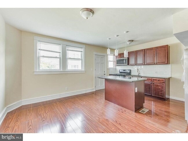 Photo - 108 Curtis Ave