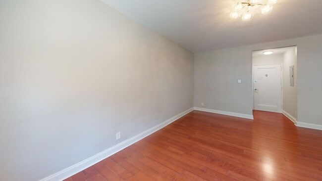 Photo - 2339 40th Pl NW