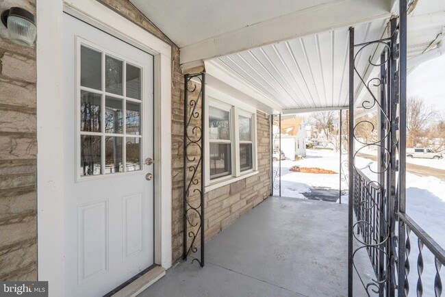 Photo - 329 Hillcrest Ave