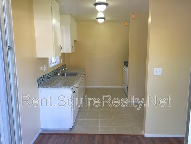 Photo - 256 Euclid Pl Unidad A