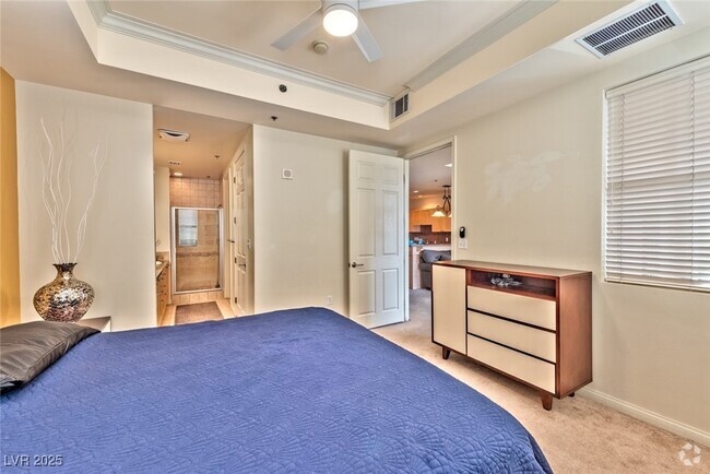 Building Photo - 2405 W Serene Ave Unit 703 Rental