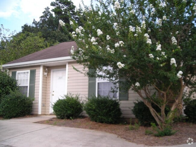 Building Photo - 125 Springwood Ln Rental