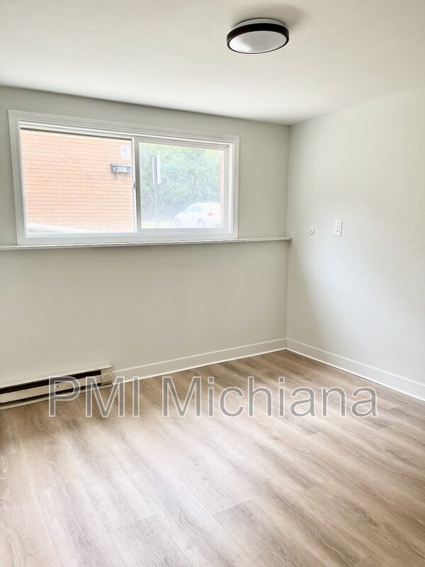 Photo - 2254 Huey St