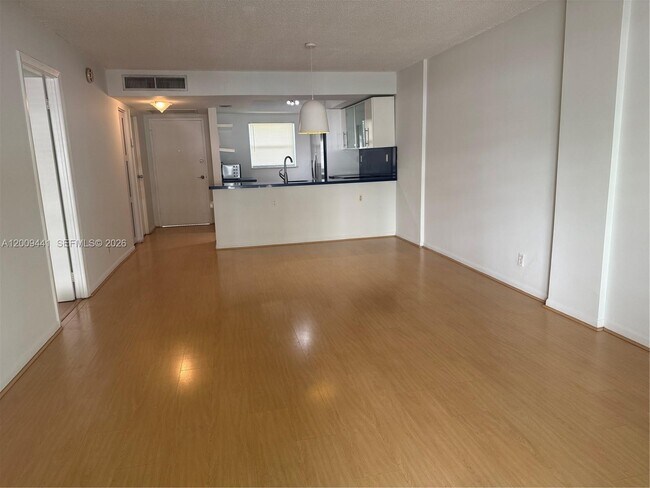 100 Edgewater Dr Unit 236