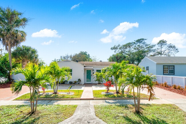 Building Photo - 814 Franklin Rd Unit B