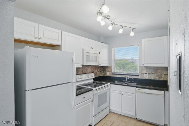Photo - 170 Turtle Lake Ct Unit 301