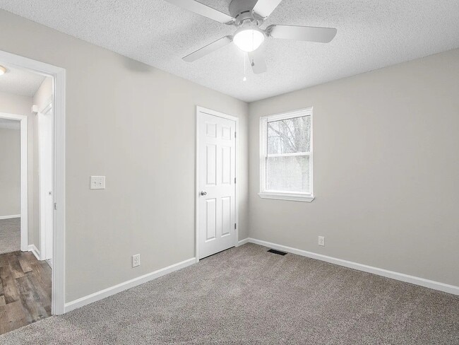 Photo - 214 Tobacco Rd