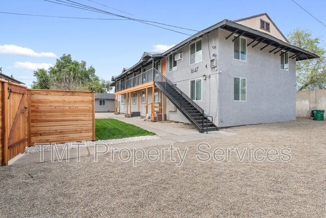 Photo - 1647 E 6th St