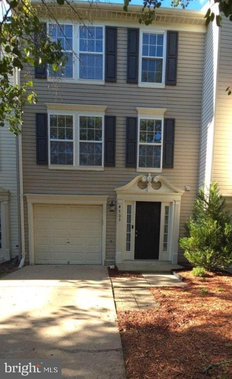 Photo - 4703 Colonnade Way