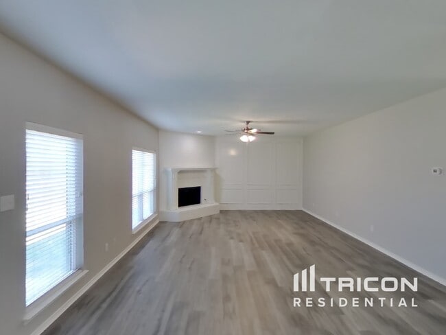 Photo - 8401 Manchester Dr