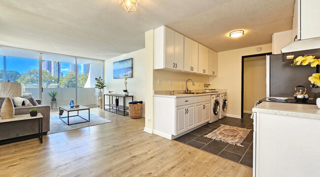 Photo - 2825 S King St Condo Unit 201