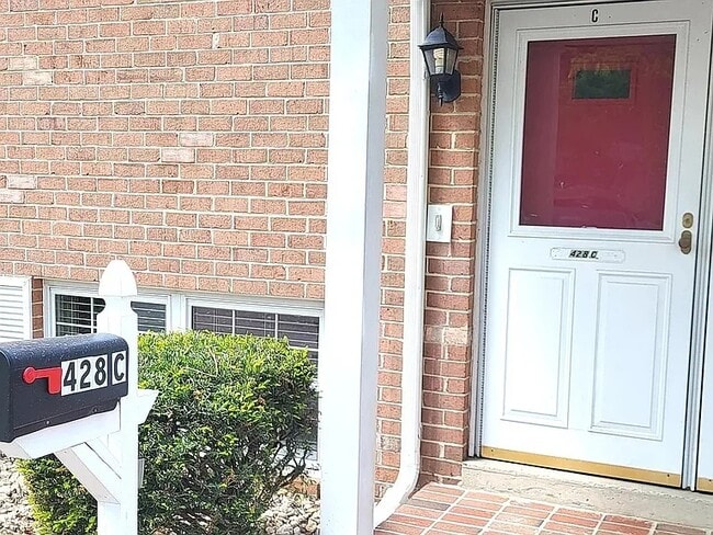 Building Photo - 428 Montemar Ave Unit Apt C