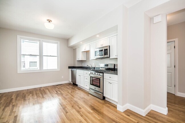 Building Photo - 75 Summer St Unit 1 Rental
