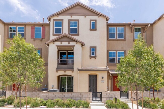 Building Photo - Brand-new must-see 3-bedroom townhome in T...