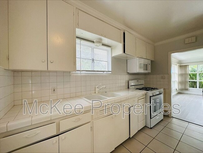 Photo - 907 Hayes Ave Unit #B