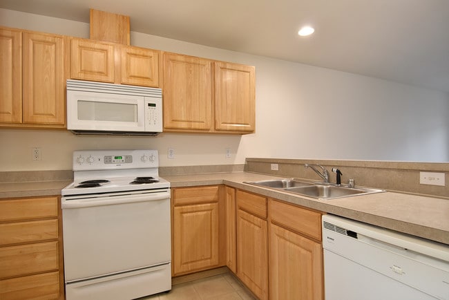 Photo - Brighton Square Apartments
