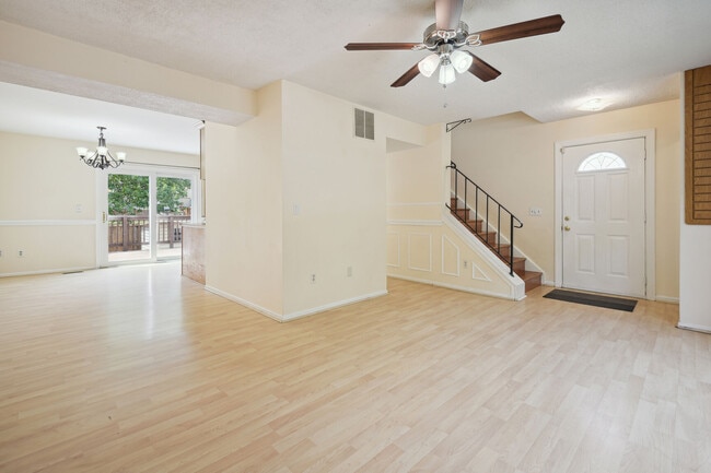 Photo - 8266 Amity Cir