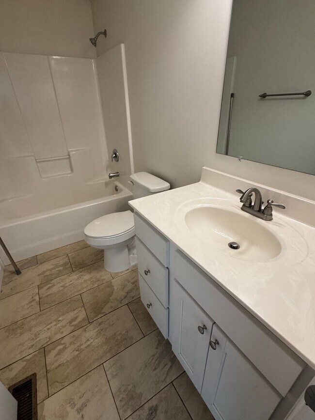 Photo - Oak St Duplex Unit 105 Oak St