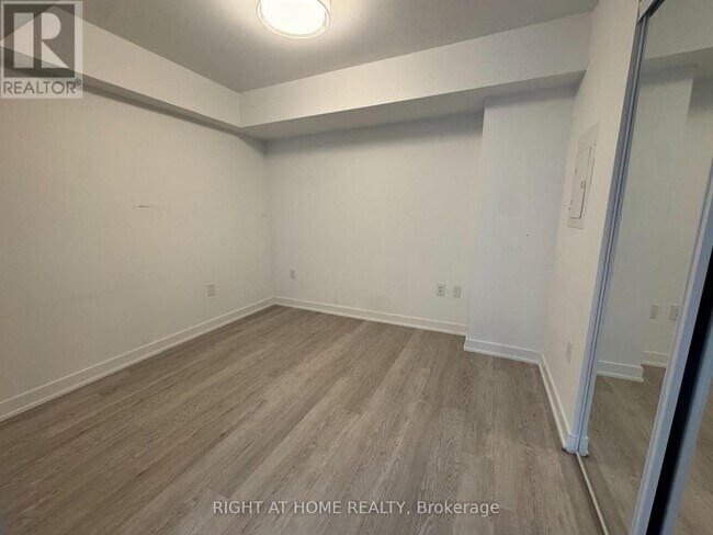 Photo - 3 Strathgowan Ave Unit 326