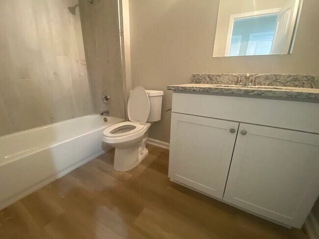 Photo - 1011 Stone St