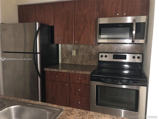 Photo - 949 Riverside Dr Unit 427